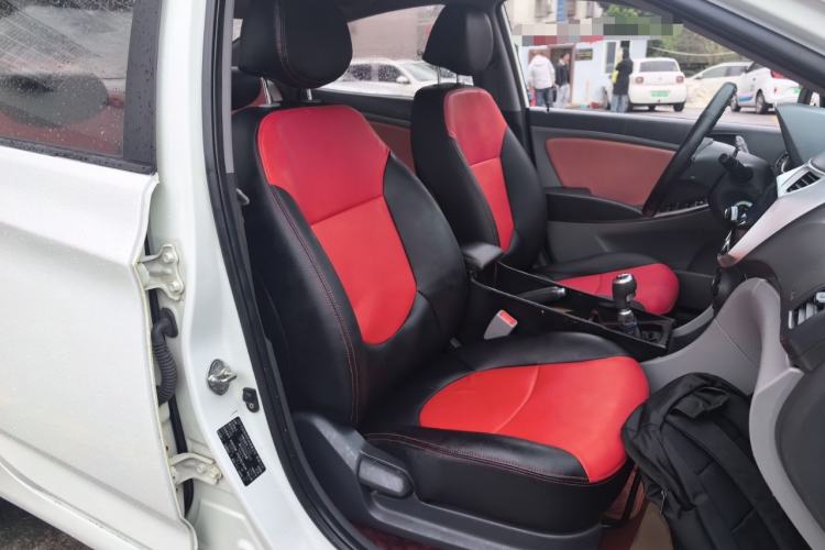 Used Hyundai Verna (older generation) 2014 1.4L Manual Smart GLS Trim
