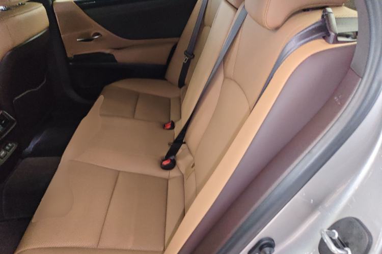 Used Lexus ES 2020 200 Excellence Edition