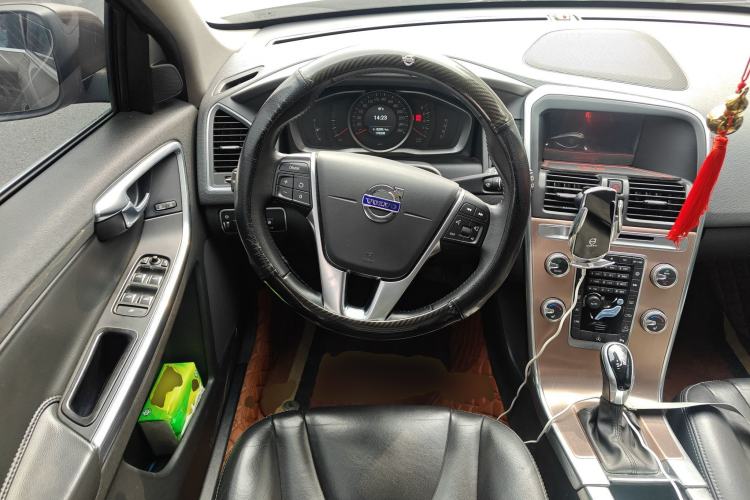 Used Volvo XC60 2017 T5 AWD Smart Upgrade Model