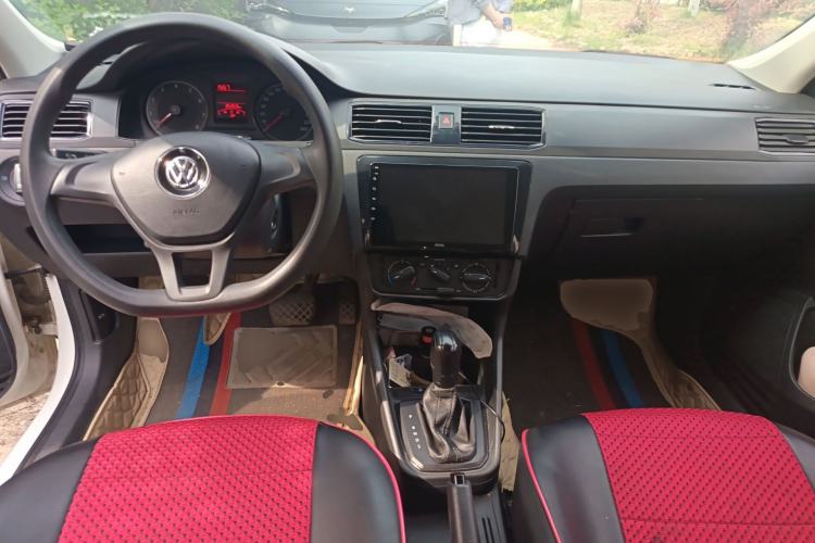 Used Volkswagen Santana 2021 1.5L Automatic Fashion Edition Center Console