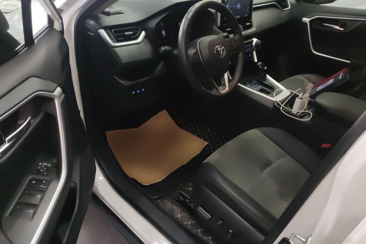 Used Toyota RAV4 2022 2.0L CVT 4x4 Style Plus Edition
