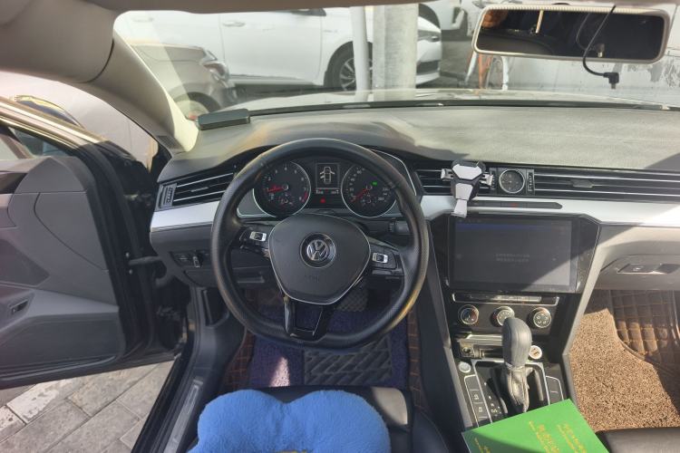 Used Volkswagen Magotan 2018 330TSI DSG Advanced Model Steering Wheel