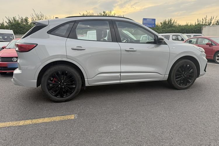 Used Ford Escape 2024 EcoBoost 245 Four-Wheel Drive ST-Line Pro Trim