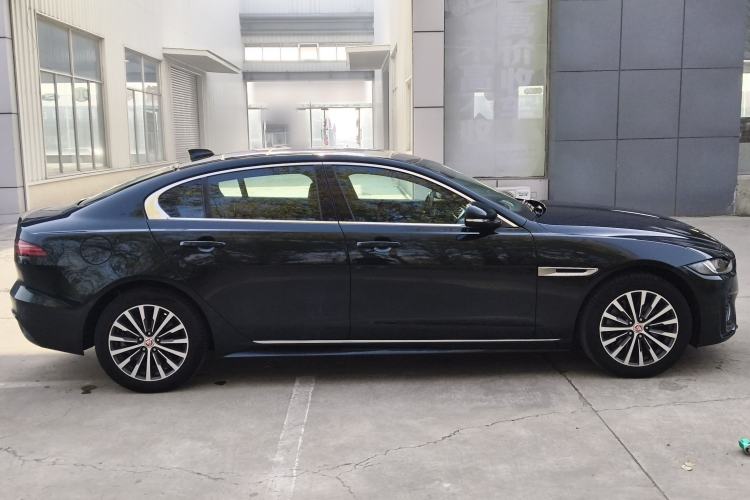 Used Jaguar XEL 2023 2.0T 200 PS R-DYNAMIC Youth Sports Edition
