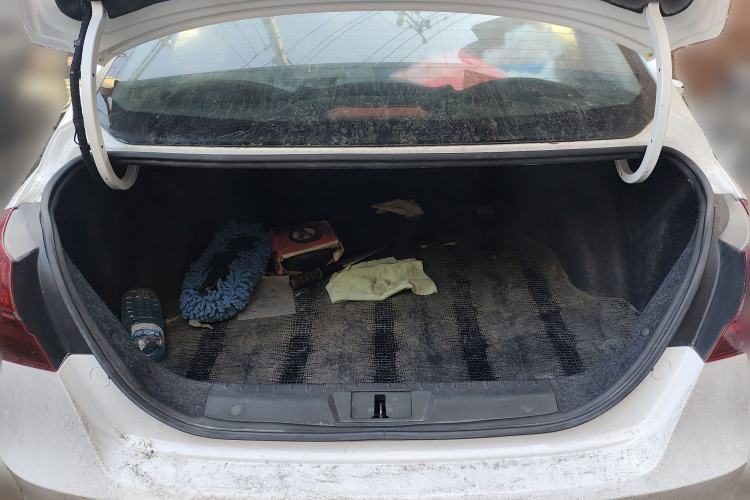 Used Geely Auto Emgrand 2019 Leading Edition 1.5L Manual Fashion Model China VI Standard