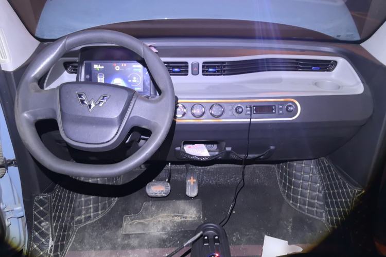 Used Wuling Hongguang MINIEV 2020 Freedom Version Lithium Iron Phosphate
