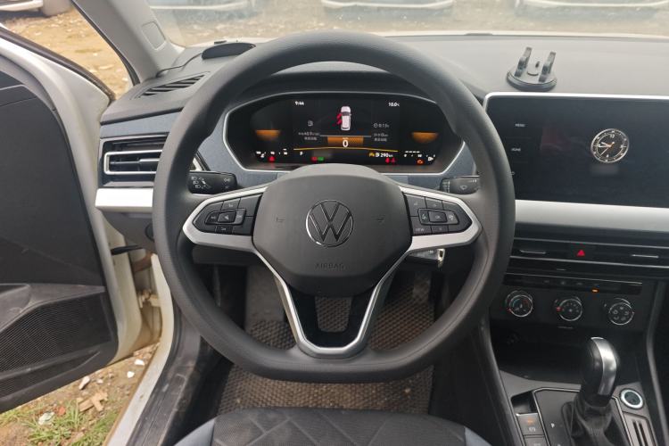 Used Volkswagen Lavida 2024 1.5L Automatic DeYi Edition Steering Wheel