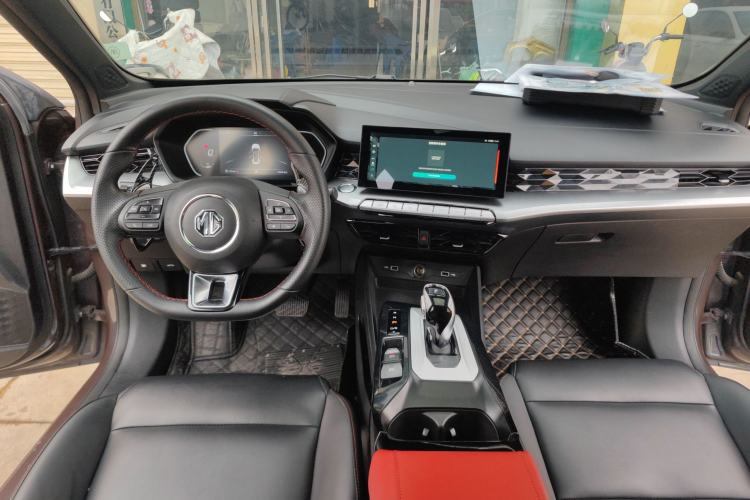 Used MG 5 2021 300TGI DCT Elegant Luxury Edition
