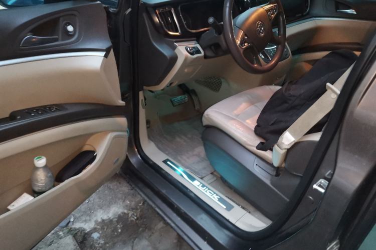 Used Buick GL8 2011 3.0L XT Luxury Business Flagship Edition
