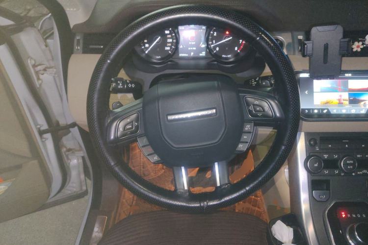 Used Land Rover Range Rover Evoque 2018 240 PS SE Smart Brilliance Edition
