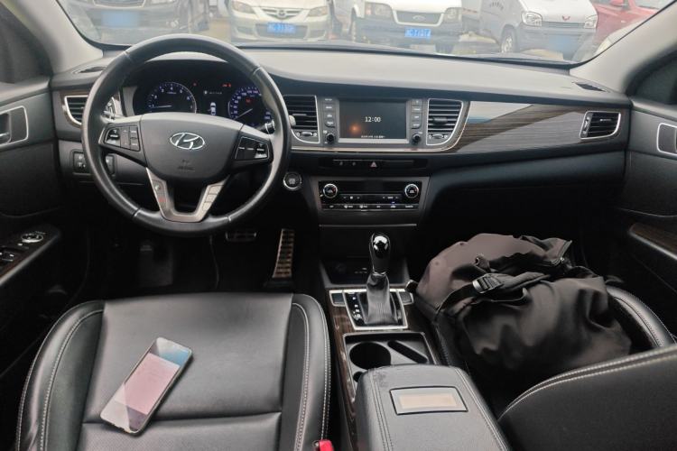 Used Hyundai Mistra 2016 1.6T Automatic Flagship TOP Model Center Console