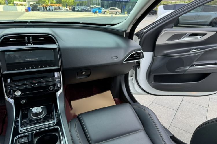 Used Jaguar XEL 2019 2.0T 200 PS Luxury Edition
