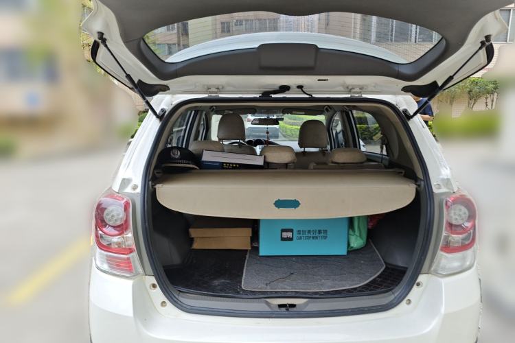 Used Toyota Verso 2015 180E CVT Crossover Edition Trunk