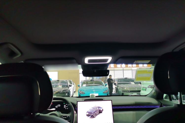 Used Zeekr 7X 2025 100 kWh Long-Range Rear-Wheel Drive with Intelligent Driving Features
