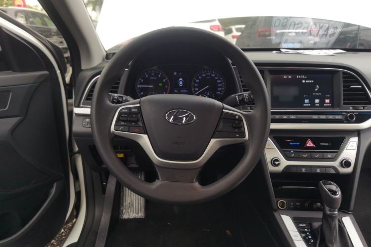 Used Hyundai Elantra (6th Generation / Lingdong) 2016 1.6L Automatic ZhiXuan – Elite Version Steering Wheel