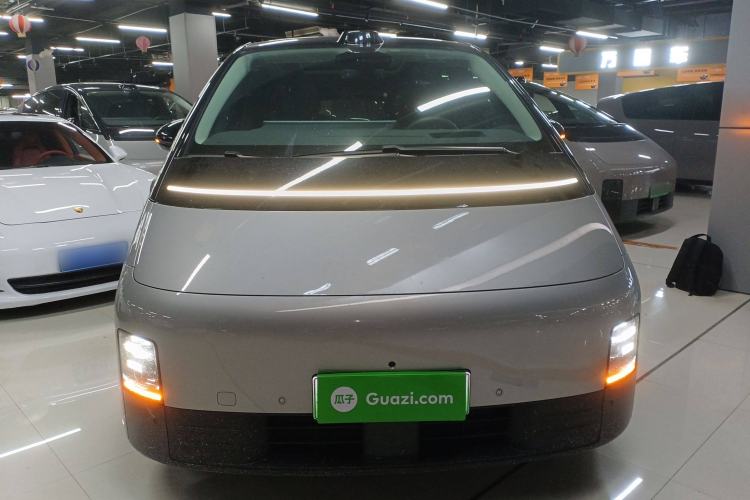 Used Li Auto MEGA 2024 Ultra Model
