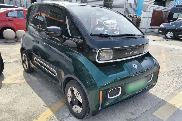 Used Baojun KiWi EV 2022 Artist Lite Edition Ternary Lithium Front Right 45 Deg