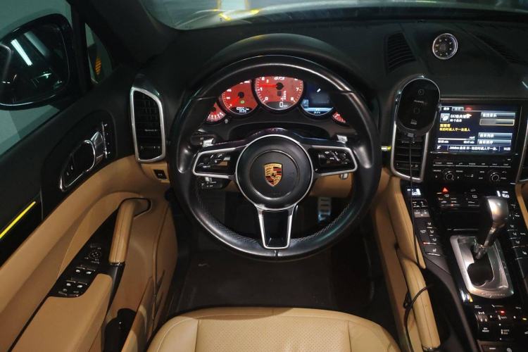 Used Porsche Cayenne 2015 Cayenne 3.0T Steering Wheel