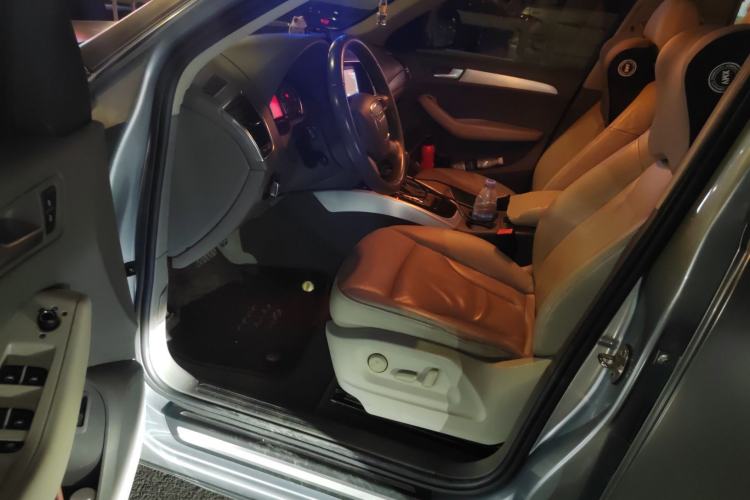 Used Audi Q5 2013 40 TFSI Technology Edition Driver Seat