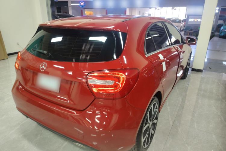 Used Mercedes-Benz A-Class (Import) 2015 A 200 Fashion Model
