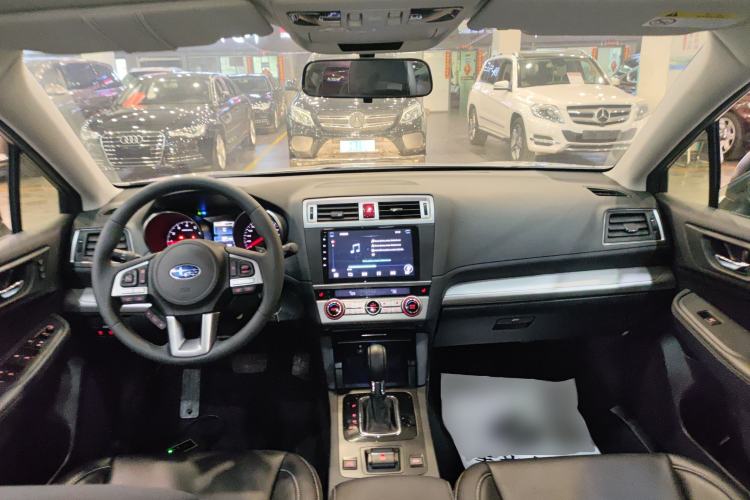 Used Subaru Outback 2015 2.5i Classic Edition Center Console