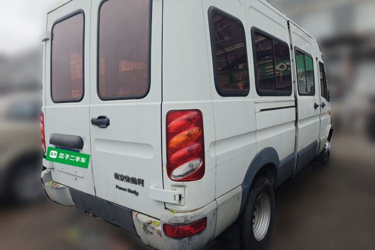Used Iveco Power Daily 2017 2.5T Deluxe A37 Mid-Roof 6-7 Seater Bus 47Z5 Rear Right 45 Deg