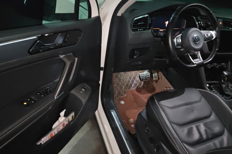 Used Volkswagen Tiguan L 2019 330TSI Automatic Two-Wheel Drive R-Line Flagship Model China VI Standard
