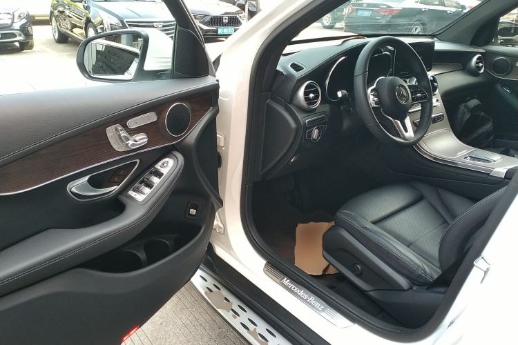 Used Mercedes-Benz GLC 2022 Facelifted GLC 300 L 4MATIC Luxury Edition
