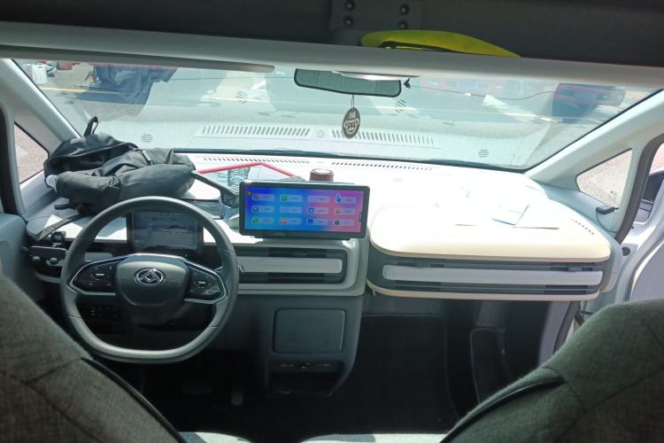 Used SAIC MAXUS Dana V1 2024 V1 Short Wheelbase Low-Roof Multi-Function Version (51 kWh)
