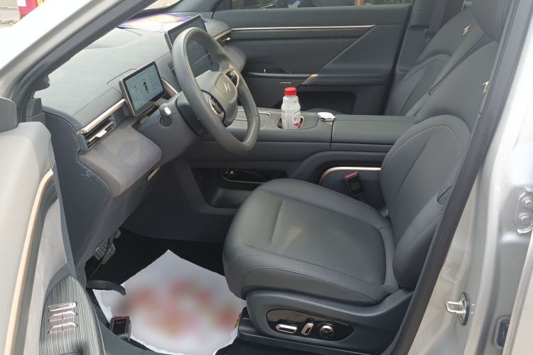 Used Dongfeng eπ eπ008 2024 210Max Range-Extended Version 6 Seats
