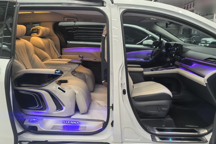 Used Toyota SIENNA 2024 2.5L Hybrid Comfort Edition