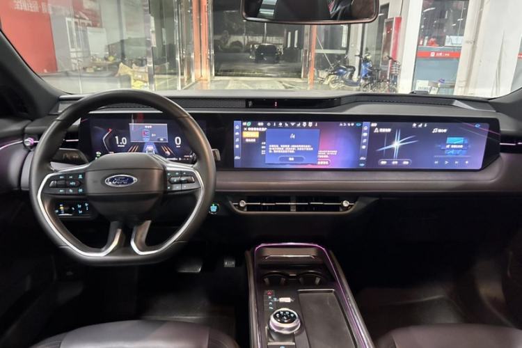 Used Ford Mondeo 2025 2.0T EcoBoost Ultimate Edition Interior 2