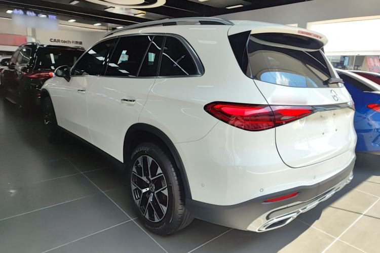 Used Mercedes-Benz GLC 2023 GLC 260 L 4MATIC Dynamic Edition 5-seater Exterior 2