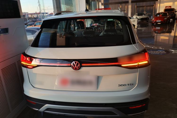 Used Volkswagen Tayron 2024 300TSI Two-Wheel-Drive Luxury Plus Advanced Version