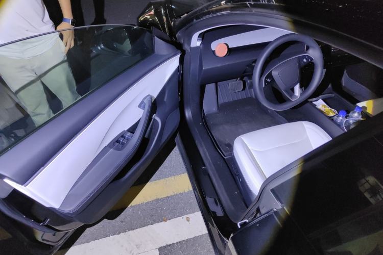 Used Tesla Model 3 2025 Model Revised Long-Range Rear-Wheel-Drive Version Driver Seat