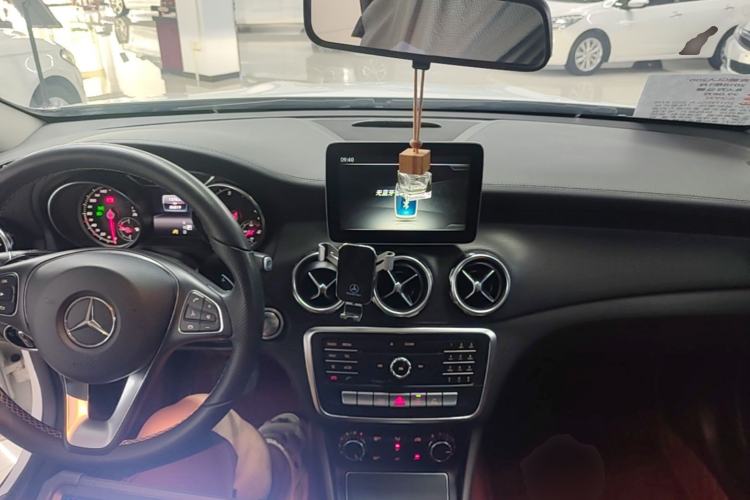 Used Mercedes-Benz GLA 2017 GLA 200 Fashion Model

