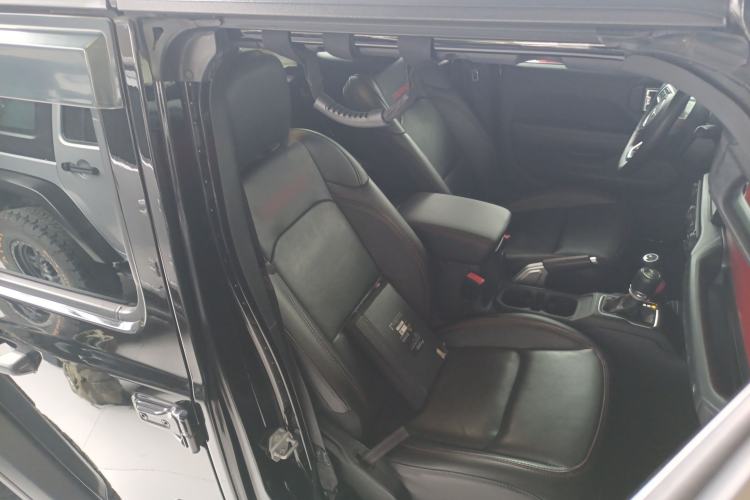 Used Jeep Wrangler 2021 2.0T Robin Hood Four-Door Edition Right Front Seat