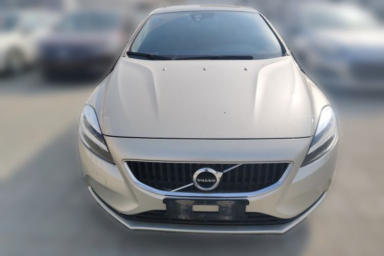 Used Volvo V40 2017 T3 Zhiyi Edition Front