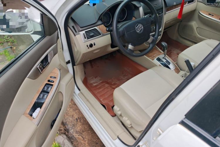 Used Buick Excelle 2015 1.5L Automatic Classic Model
