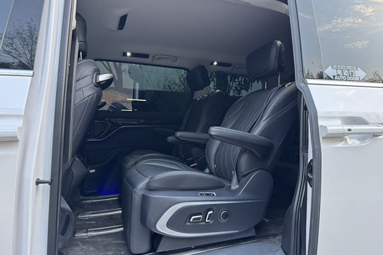 Used SAIC MAXUS G90 2022 2.0T Galaxy Seven-Seater Version