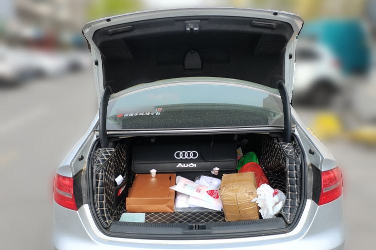 Used Audi A4L 2013 40 TFSI quattro Sport version Trunk