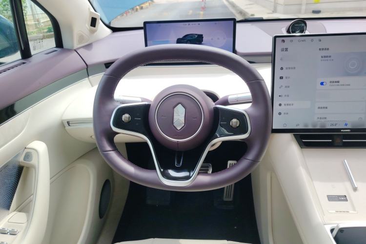 Used Hima Luxeed R7 2026 Model Pure Electric Ultra Steering Wheel