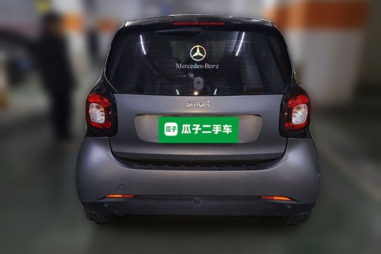Used smart fortwo 2019 0.9T 66kW Hardtop Wind Power Edition China VI
