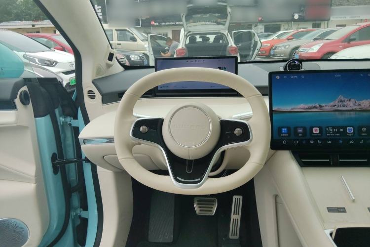 Used Hima Luxeed R7 2025 Range-Extended Version 251 km Max
