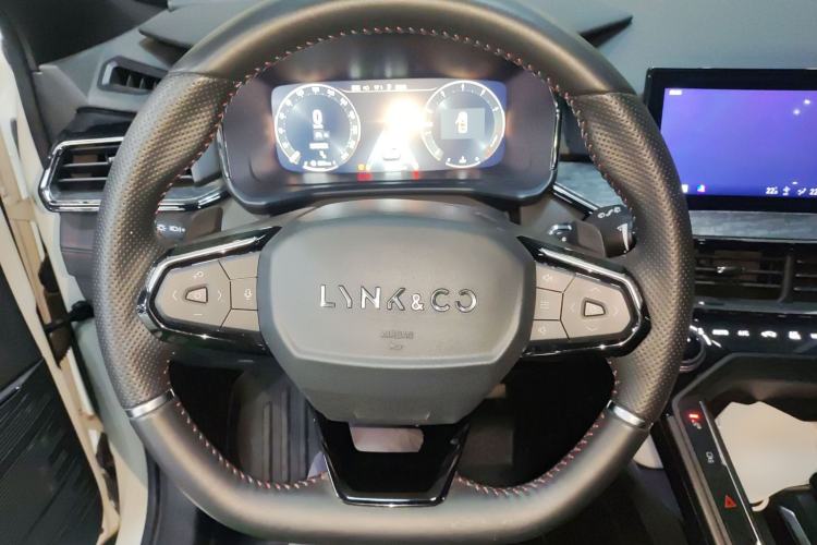 Used Lynk & Co 06 2020 1.5T JinPro model