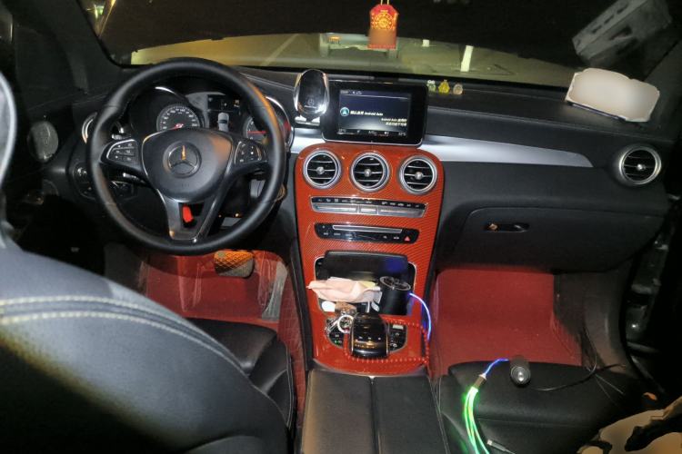 Used Mercedes-Benz GLC 2018 Facelift GLC 260 4MATIC Luxury Edition
