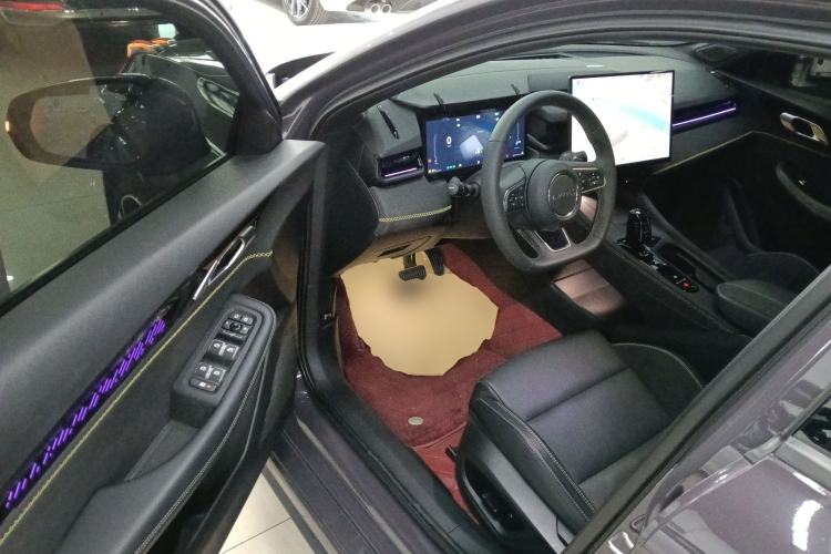 Used Lynk & Co 03 2025 1.5TD DCT Champion Edition Pro
