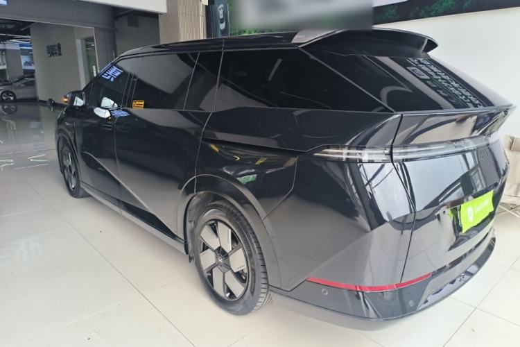 Used XPeng X9 2024 702 Ultra-Long Range Max