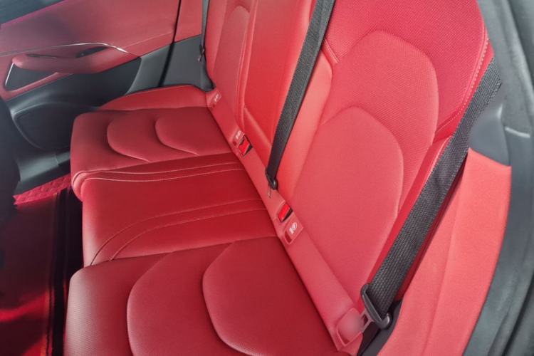 Used Xiaomi Auto SU7 2024 Four-Wheel Drive Ultra-Long Range Advanced Intelligent Driving Max Edition