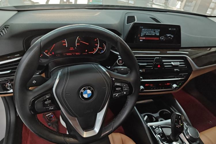 Used BMW 5 Series 2018 528Li Launch Special Edition Center Console